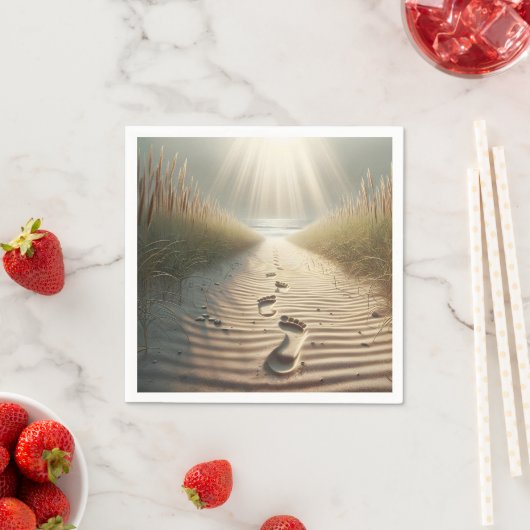 Serviette En Papier Empreintes De Plage Dans Le Sable (En situation)