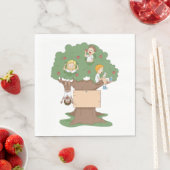 Serviette En Papier Enfants amusants jouant dans l'arbre Apple (En situation)