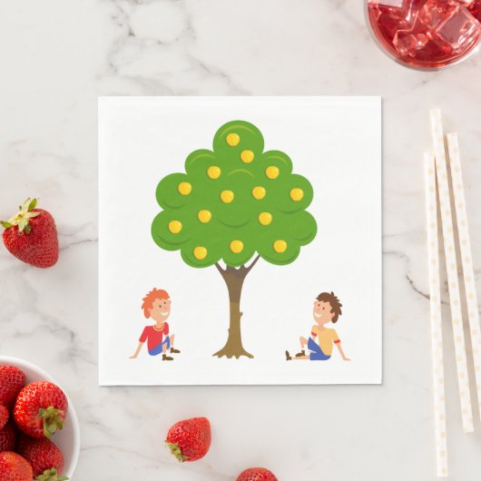 Serviette En Papier Enfants joueuses assis sous un arbre de pomme (En situation)