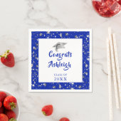 Serviette En Papier Étoiles de graduation Brush Script Royal Blue (En situation)