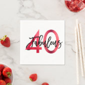 Serviette En Papier Fabuleux 40e | Moderne Elegant Chic Red Anniversai (En situation)