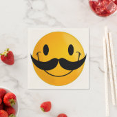 SERVIETTE EN PAPIER FACE MUSTACHE (En situation)