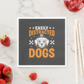 Serviette En Papier Facilement Distrait Par Les Chiens (En situation)