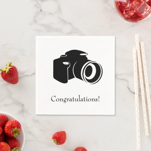 Serviette En Papier Félicitations aux caméras en noir et blanc (En situation)