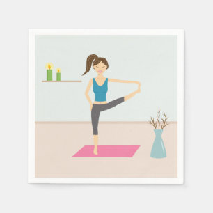 Serviette En Papier Femme élégante pratiquant le yoga dans une pièce é