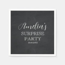 Fête d'anniversaire surprise en noir et blanc