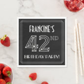 Serviette En Papier Fête du 42e anniversaire : Style Art Déco + Nom pe (En situation)