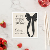 Serviette En Papier Fête du Noud Noir qu'Elle Noue (En situation)