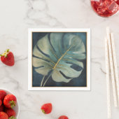 Serviette En Papier Feuille Monstera avec détail or et bleu foncé (En situation)