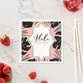 Serviette En Papier Feuilles Tropicaux Noirs & Mariage Or Peach Coral (En situation)