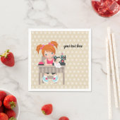 Serviette En Papier Fille à coudre (En situation)