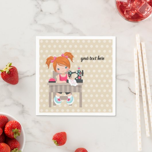Serviette En Papier Fille à coudre (En situation)