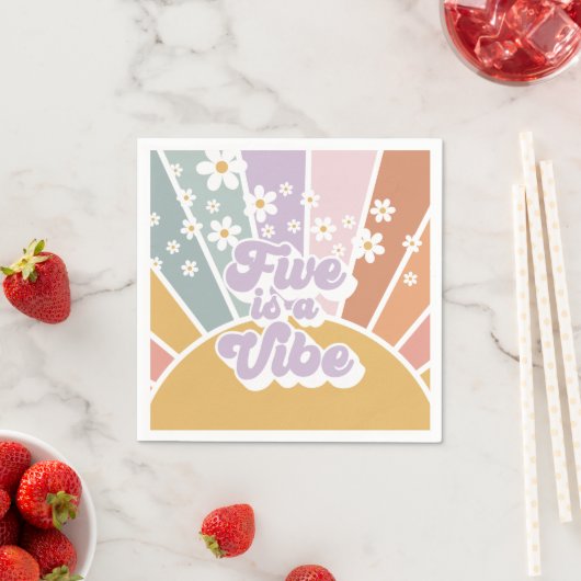 Serviette En Papier Five est une Vibe Retro Sunshine Rainbow Daisy (En situation)
