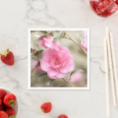 Serviette En Papier Fleur de Camellia rose doux (En situation)