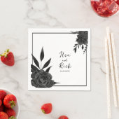 Serviette En Papier Fleur de minuit : Une florale foncée (En situation)
