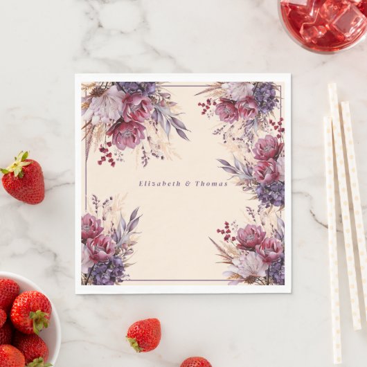 Serviette En Papier Fleurs Aquarelles Roses Et Mauves (En situation)