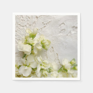 Serviette En Papier Fleurs blanches sur dentelle ancienne