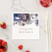 Serviette En Papier Fleurs d'aquarelle marine et bourguignonne (En situation)