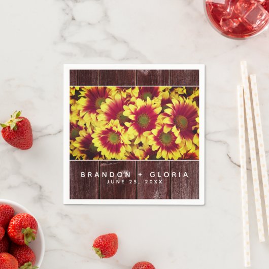 Serviette En Papier Fleurs de soleil d'automne rustiques sur Mariage d (En situation)