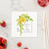 Serviette En Papier Fleurs jaunes, arche et monogramme mariage de auto (En situation)
