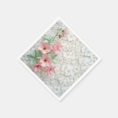 Serviette En Papier Fleurs Roses Sur Dentelle Bridale Blanche (Coin)