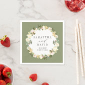 Serviette En Papier Floral Mariage crème et Sage personnalisé (En situation)