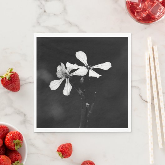 Serviette En Papier floral noir et blanc minimal (En situation)