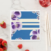 Serviette En Papier Floral pourpre et bleu (En situation)