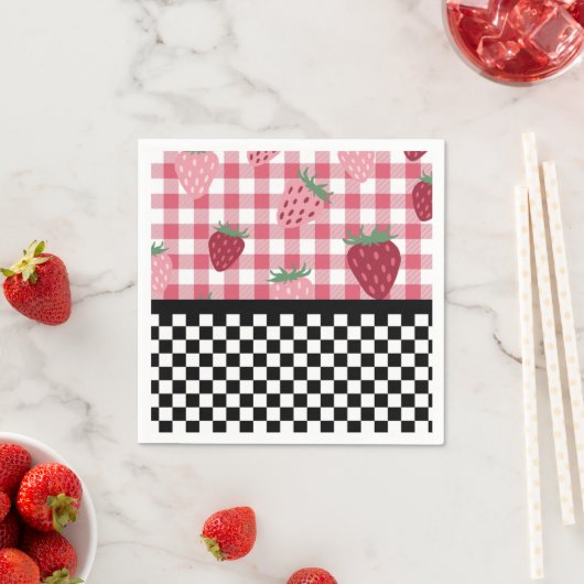 Serviette En Papier Fraises Whimsical et tableau de bord (En situation)