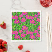 Serviette En Papier Fuchsia Fleurs sauvages roses dans un champ (En situation)