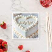 Serviette En Papier Gâteau cœur blanc pour fiançailles (En situation)