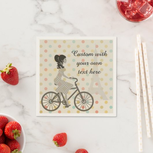 Serviette En Papier Girl Riding Bike in Paris Polka Dot Custom Text (En situation)