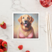 Serviette En Papier Golden Retriever portant une barre rose (En situation)