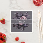 Serviette En Papier Gothic Plum Floral Wedding Napkins (En situation)