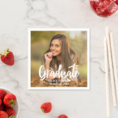 Serviette En Papier Graduate Photo Bold Script Custom Graduation Party (En situation)