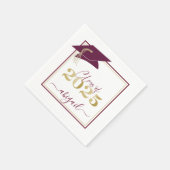 Serviette En Papier Graduation Cap Maroon Gold Script Classe de 2025 (Coin)