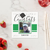 Serviette En Papier Graduation Congrats Nom et photo vert (En situation)