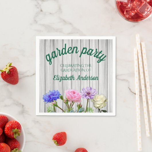 Serviette En Papier Graduation Garden Party (En situation)