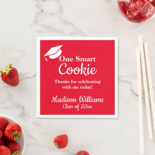 Serviette En Papier Graduation One Smart Cookie Party Red Grad Paper (En situation)