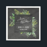 Serviette En Papier Green Bouquet Amour et Merci Script Chalkboard<br><div class="desc">Sur un arrière - plan en damier texturé, j'ai ajouté un bouquet artistique désordonné de vaporisateurs de verdure aquarelle. Le centre était couvert d'un carré en damier bordé qui fait un cadre parfait pour vos détails personnels ; les espaces réservés modèles ont été aménagés pour vos noms et votre date,...</div>