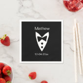 Serviette En Papier groomsman ajouter nom année noir arc chemise crava (En situation)