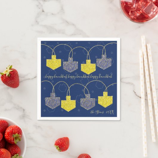 Serviette En Papier Hanoukka Napkins Personnaliser "Hanoukka Dreidels" (En situation)