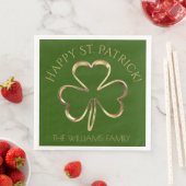 Serviette En Papier Happy St. Patrick Green et Gold Clover Shamrock N (En situation)