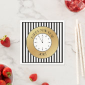 Serviette En Papier Horloge or et rayures minuit Bonne année (En situation)