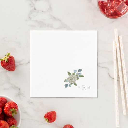 Serviette En Papier Hydrangea Monogram Blanc & Bleu Cocktail serviette (En situation)