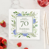 Serviette En Papier Hydrangeas bleus pour 70e anniversaire (En situation)