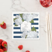 Serviette En Papier Hydrangée florale blanche rayée de la marine nauti (En situation)