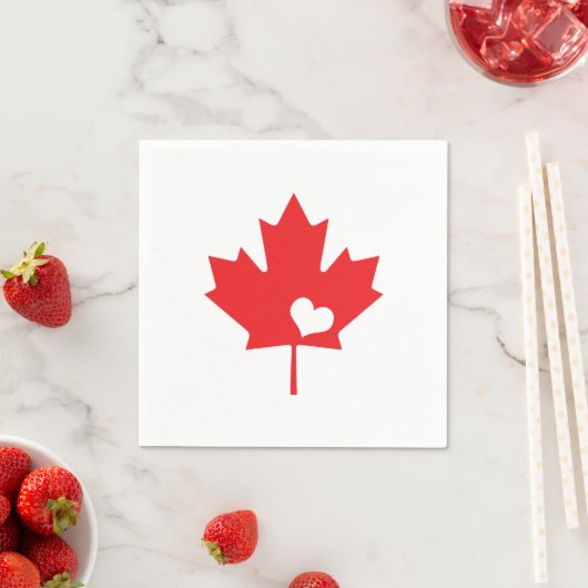 Serviette En Papier I Love Canada - Fierté canadienne Maple Leaf Heart (En situation)