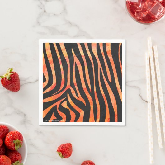 Serviette En Papier Impression noire et orange Zebra (En situation)