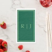 Serviette En Papier Initiales de monogramme Mariage vert foncé Sage Co (En situation)